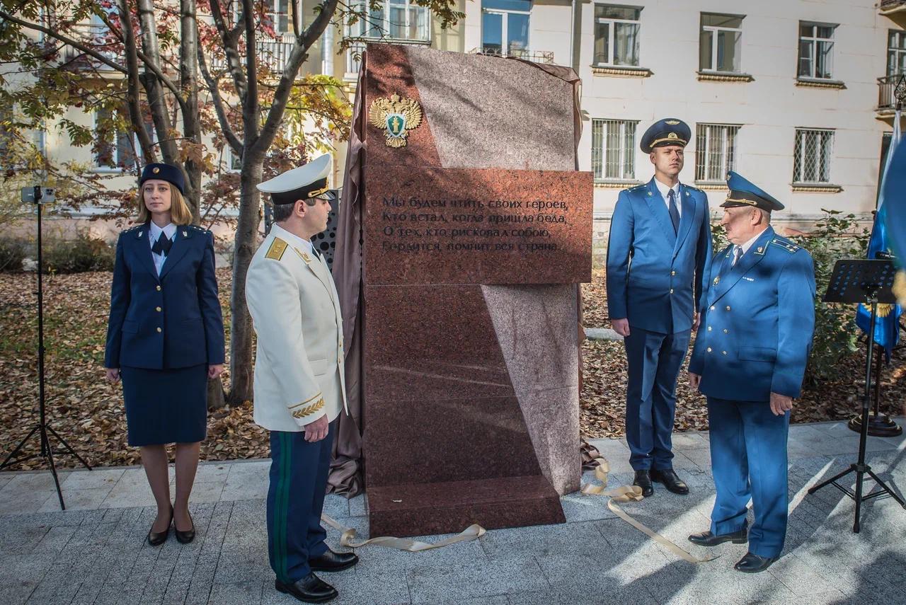 Фото В Новосибирске открыли сквер имени  участницы ВОВ  Екатерины Филимоновой. Фоторепортаж. 19